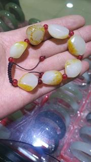 和田玉手链.喜欢的加关注